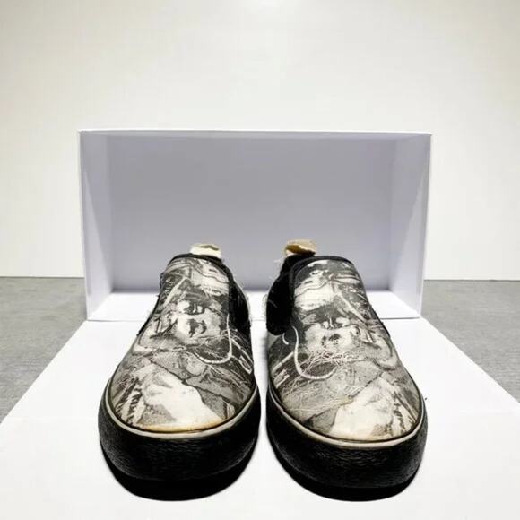 VINTAGE BK - BRITISH KNIGHTS Low Top Art Print Slip Ons main image 4